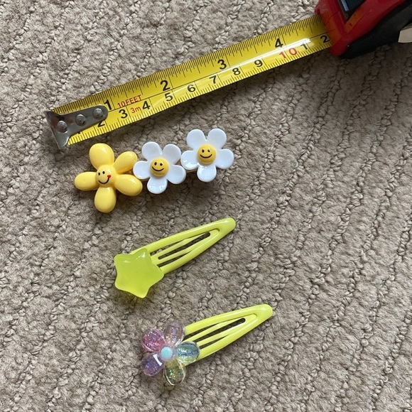 Flower Hair Clips, 3 piece - Picture 2 of 4